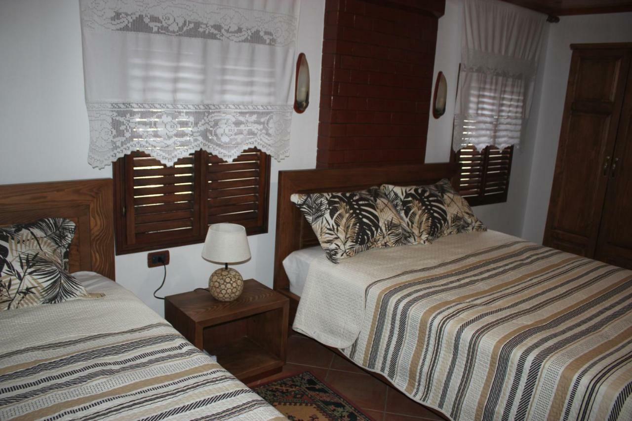 Guesthouse Arjan Berat Exterior photo